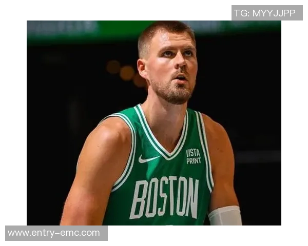 绿军外线失准全队三分球命中率惨淡老鹰精准射击助力胜利